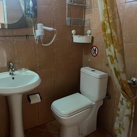 Aparthotel Rexhos Himare