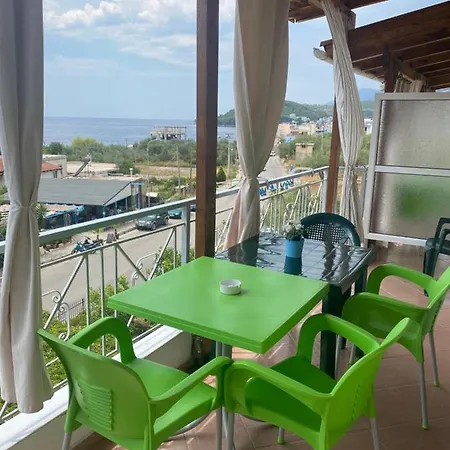 Rexhos Aparthotel Himare