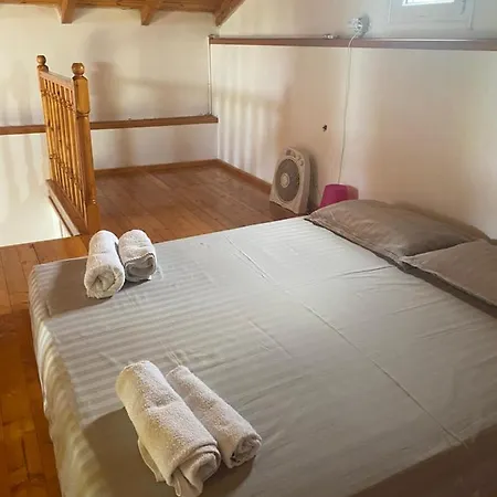 Rexhos Aparthotel Himare