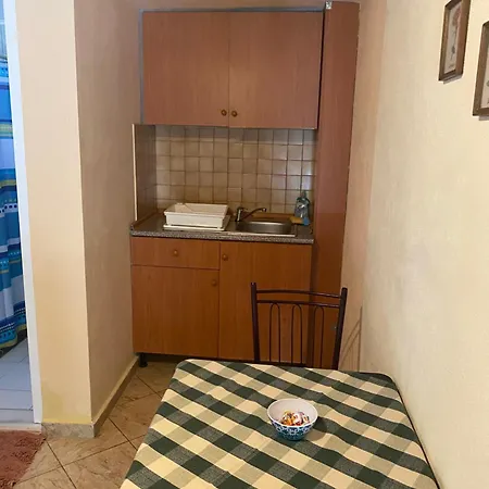 Rexhos Aparthotel Himare