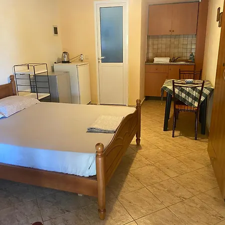 Rexhos Aparthotel
