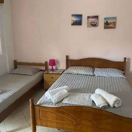 Rexhos Himare
