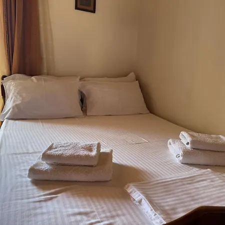 Rexhos Lejlighedshotel