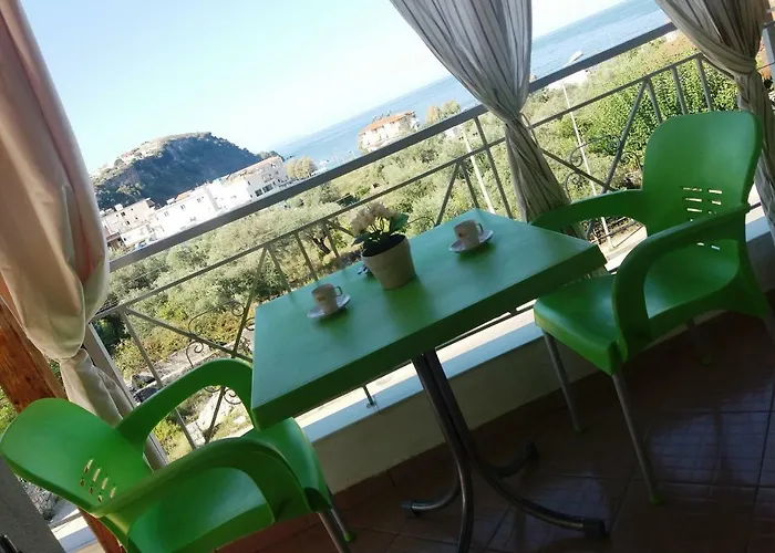 Rexhos Hotel apartamentowy Himara