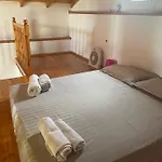 Rexhos Lejlighedshotel Himarë