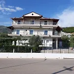 Rexhos Lejlighedshotel