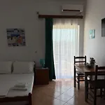 Rexhos 3* Himarë