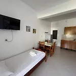 Rexhos Himarë