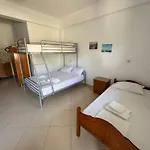 Rexhos 3* Himarë