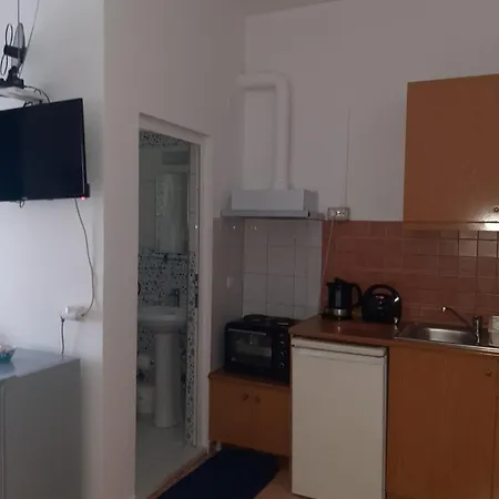 Rexhos Aparthotel Himarë