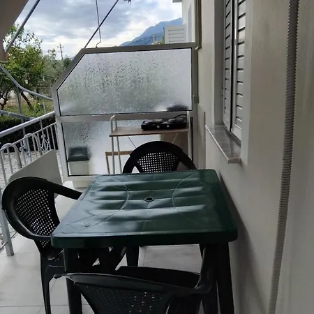 Rexhos 公寓式酒店 *