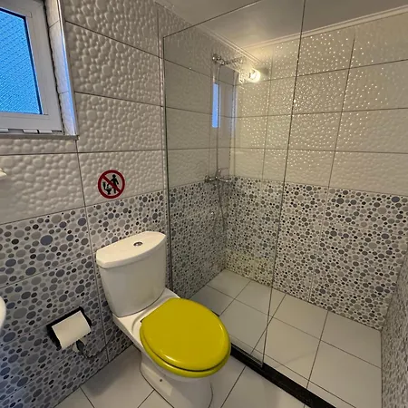 Aparthotel Rexhos Himare