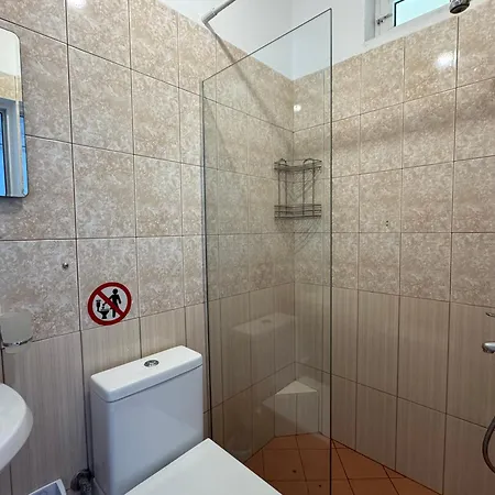 Rexhos 3*