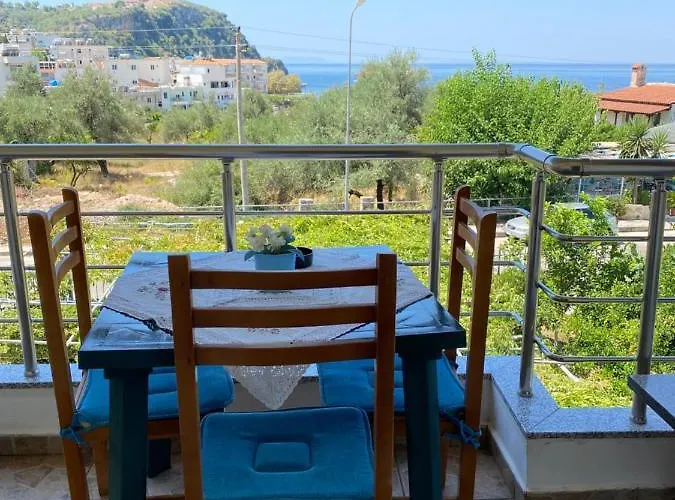 Rexhos Aparthotel Himare