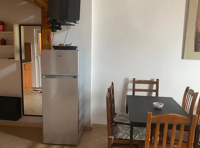 Rexhos Aparthotel 3*